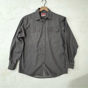 Wrangler Premium Quality Charcoal Gray Button Shirt – Men’s M